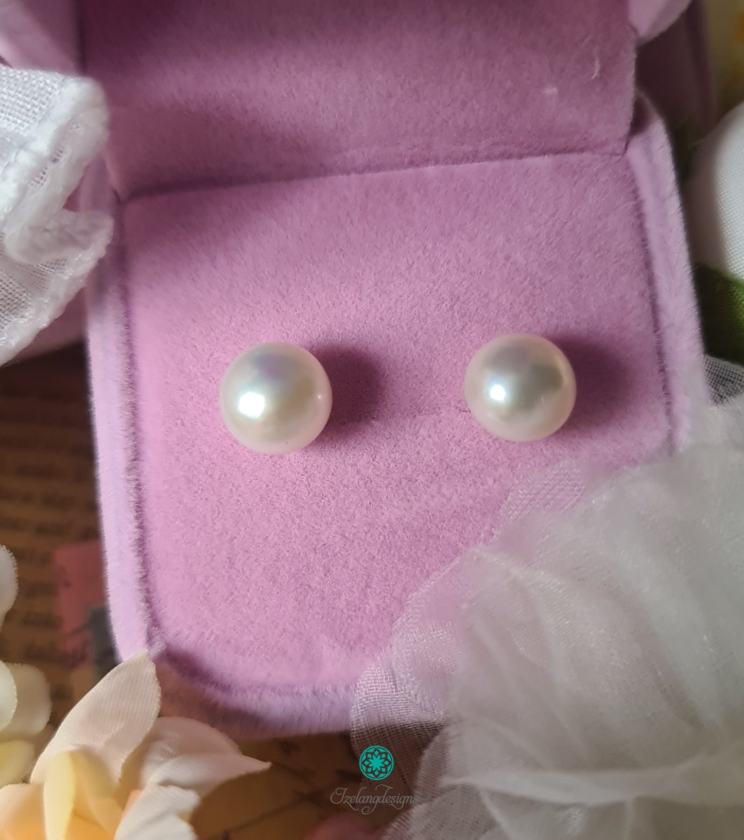 9mm White Freshwater Pearls Button in 925 Sterling Silver Stud Base-EGM016