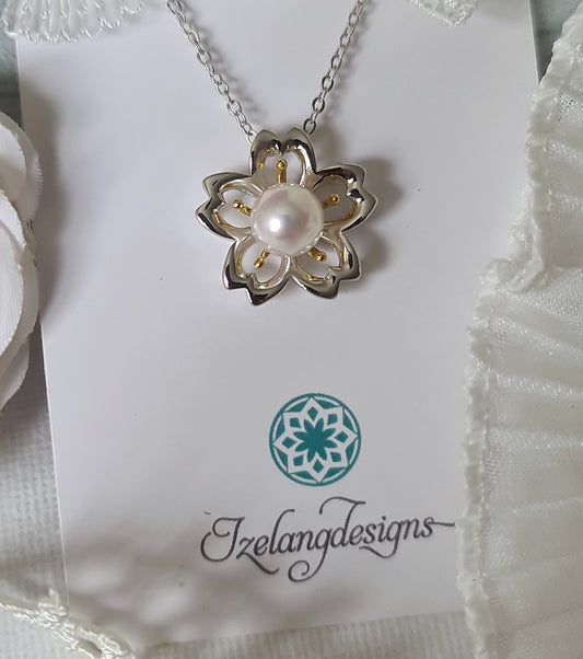 7-7.5mm White Japanese Akoya Floral Pendant Necklace-NEM016