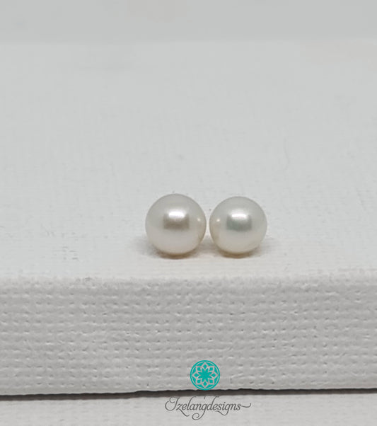 5-5.5mm White Akoya Round Pearl Stud Earring-EGM060